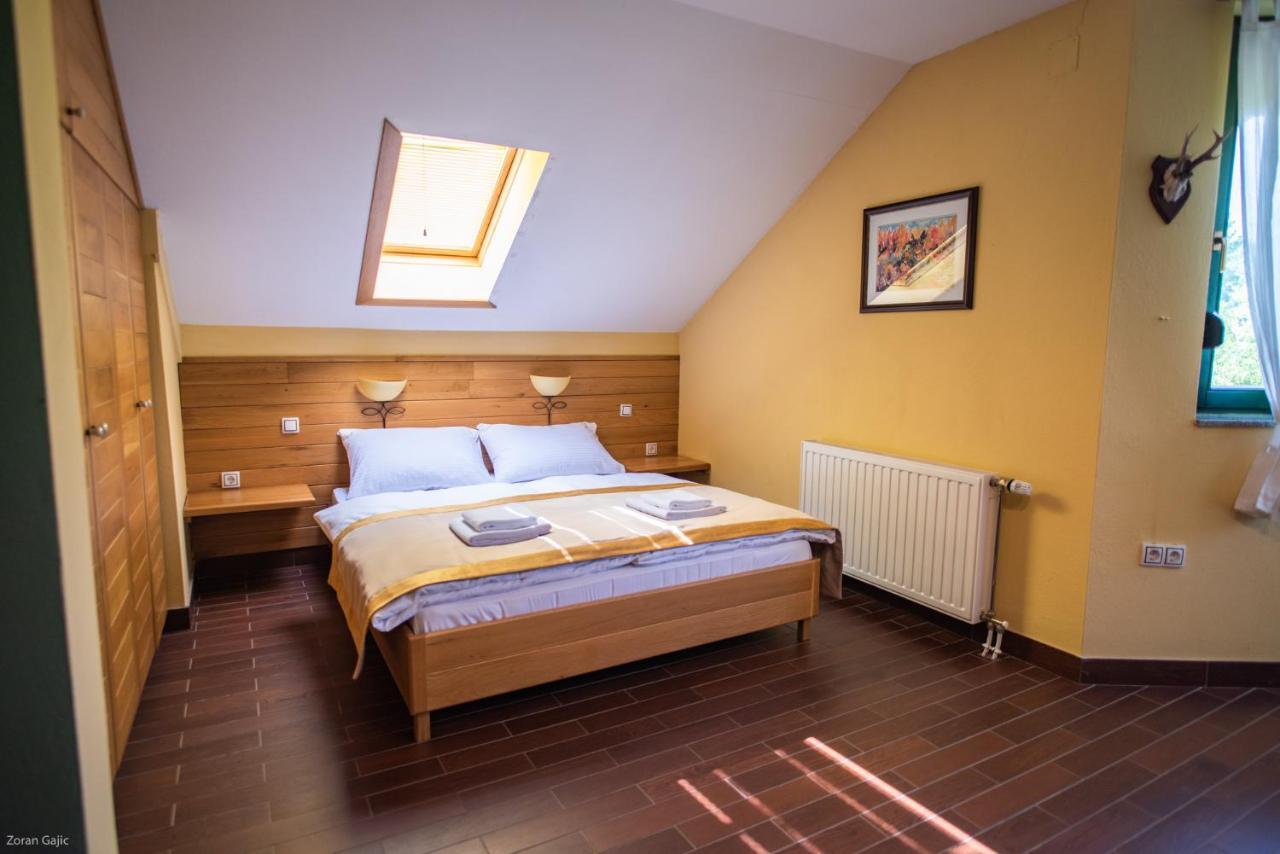 Hotel & Distillery Monogram Gradac  Kültér fotó